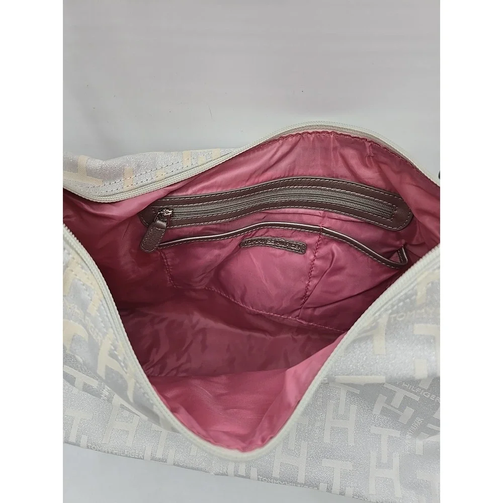 Tommy Hilfiger Womens Purse‎ Snapped Up Hobo NWT